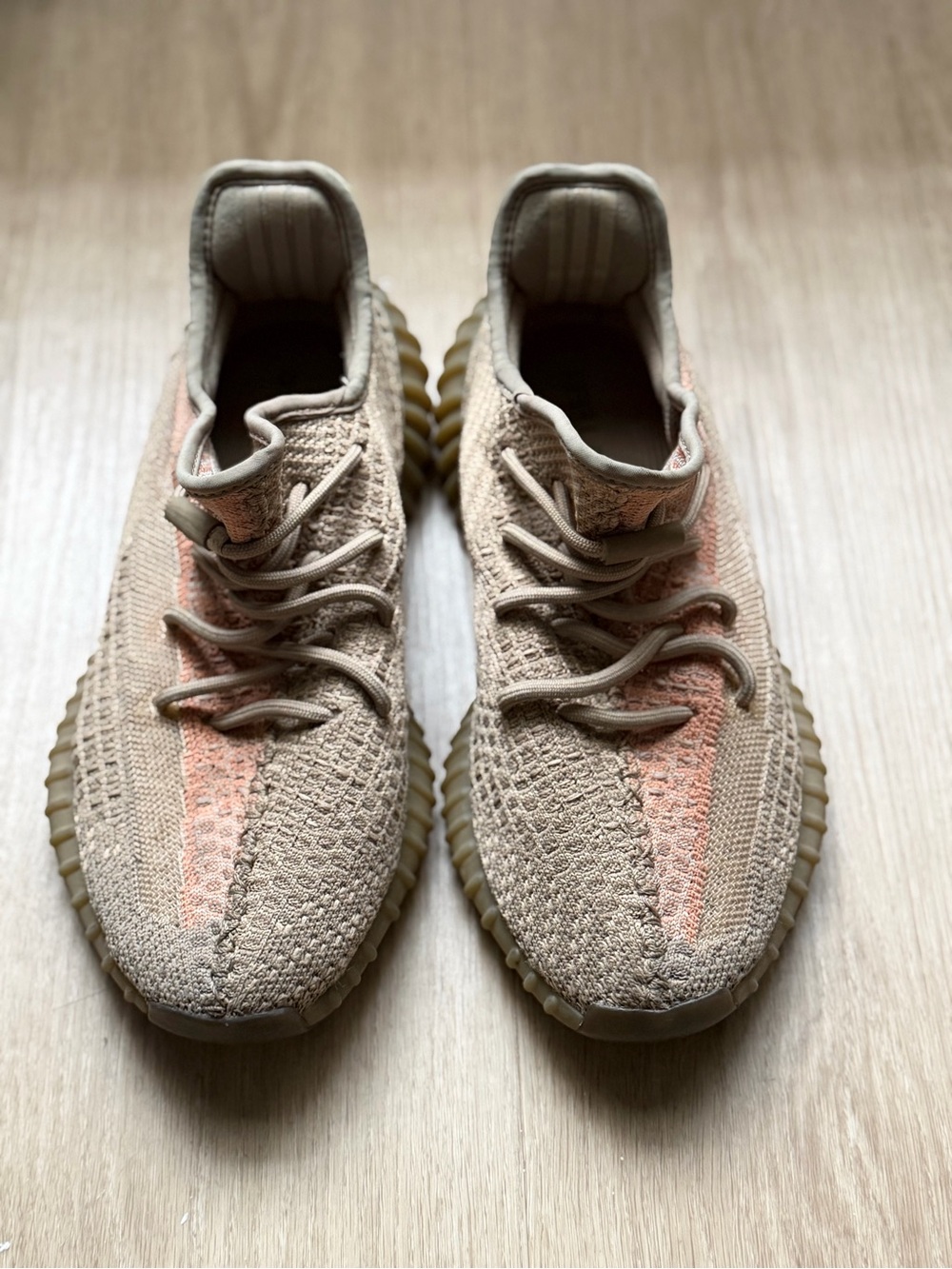 Yeezy 350 V-2 Tau